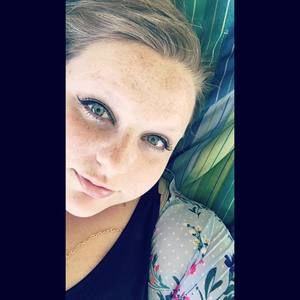 Meet your Posher, Lexi